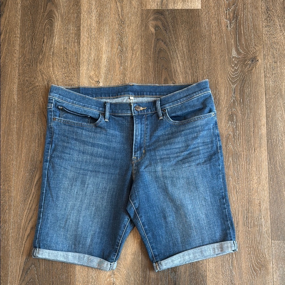 Levi’s Bermuda Jean Shorts.  Women’s size 33.  New without tags.